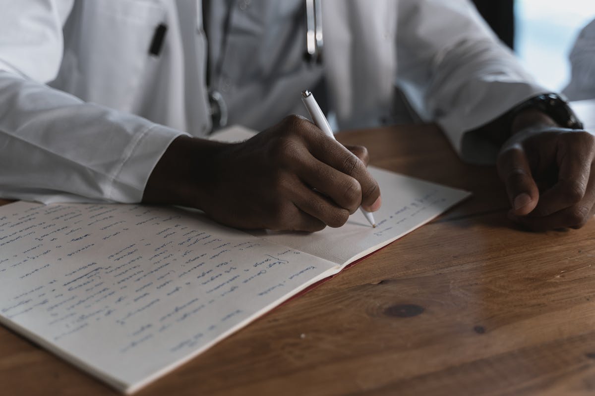AI Treatment Notes for Clinics: How Voice-to-Text Documentation Works
